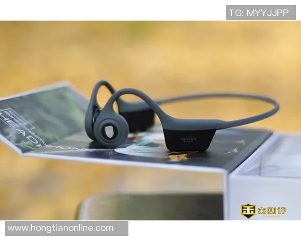 球星耳机助力足球运动革新打造全新听觉体验提升比赛氛围